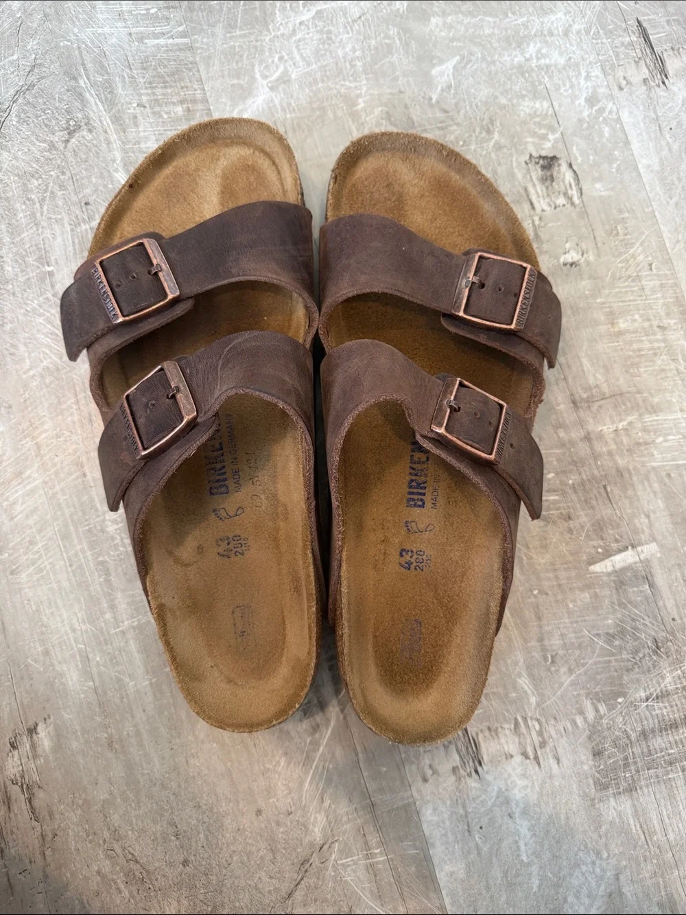 Birkenstock Arizona Men's Brown Two-Strap Leather Sandals Regular - Picture 6 of 6